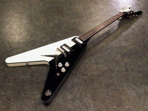 マイケル　シェンカー　フライングv　白黒　gibson Black&white