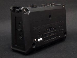 キーボード  アコースティック　マイク エレキギター 電池式　小型　モバイル　バッテリー