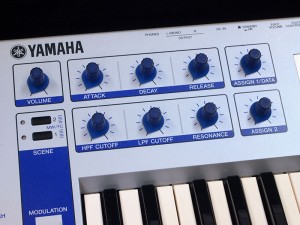  YAMAHA CS2X 