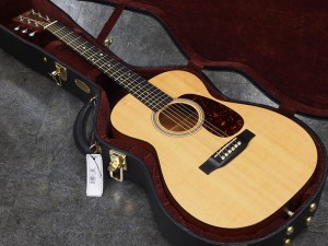 000 16 GT OO 00 0 18 28 GC GRAND CONCERT NEW YORKER 子供　女性