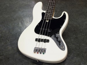 バッカス fender フェンダー jazz bass ジャズベース busker 入門 女性 子供