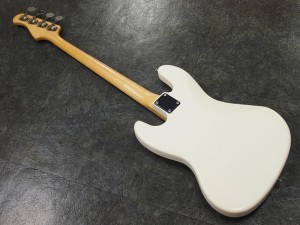 バッカス fender フェンダー jazz bass ジャズベース busker 入門 女性 子供