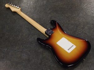 モモセ 百瀬 バッカス BACCHUS ディバイザー deviser fender stratocaster