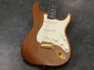 フェンダー　ジャパン　ストラトキャスター　STRATOCASTER 1962 TX ウォルナット　WALNUT