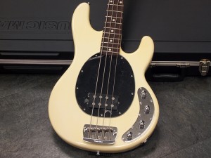 ミュージックマン スティングレイ スターリン starlin レッチリ フリー frea usa ash ray3