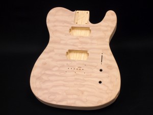 USA Custom Guitars (USACG) テレキャスター・タイプ・加工済ボディ キルトメイプルトップ/アッシュバック/シンライン（中空構造）  税込販売価格 ￥26,800- 中古品 未使用の中古ボディ材が入荷しました。アメリカ製の良質な材。キルトメイプルトップ/アッシュバック/シン ...