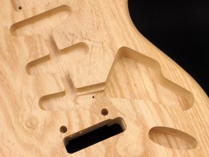  USA Custom Guitars (USACG) ストラトタイプ 加工済ボディ ライトウエイト・アッシュ 1ピース・ボディ