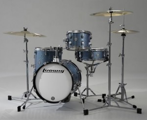 Ludwig LC179X023 AZURE BLUE 税込販売価格 ￥39,800- 中古品  小口径でリーズナブルな価格でありながら妥協の無い仕上がりで、高い人気を誇るドラムセットBREAKBEATSが入荷！ « 浜松の中古楽器の買取＆販売  ギターとリペア(修理)の事ならソニックス