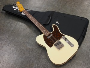 フェンダー　JAPAN ジャパン　エクスクルーシブ　テレキャスター　カスタム　telecaster 白　white wh