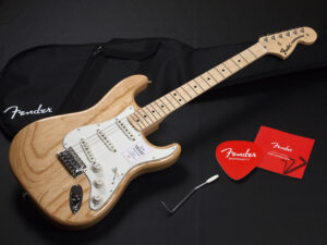 Fender　Made in Japan Traditional 70s Stratocaster Maple Fingerboard Natural