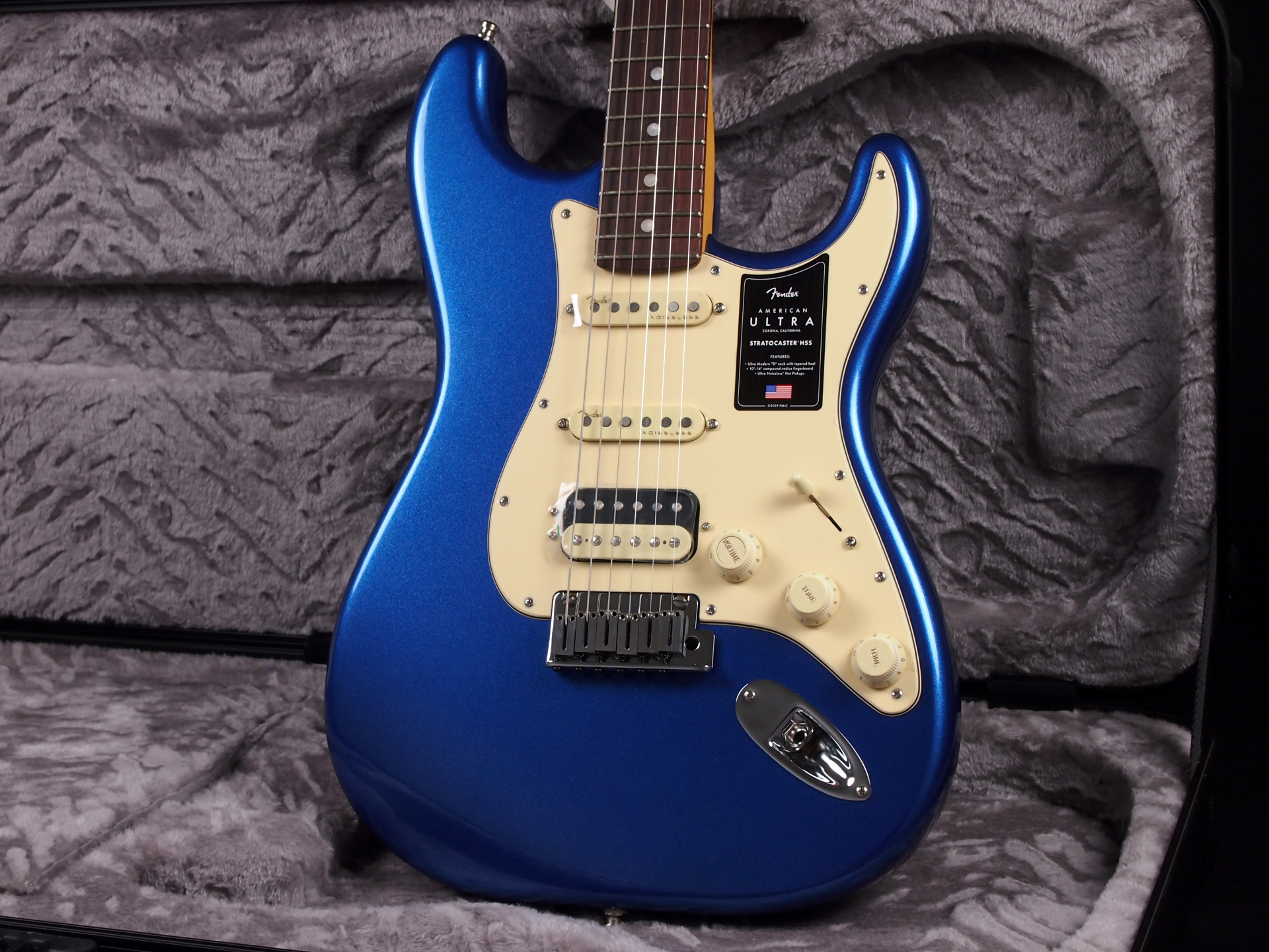 Fender American Ultra Stratocaster HSS Rosewood Fingerboard Cobra 