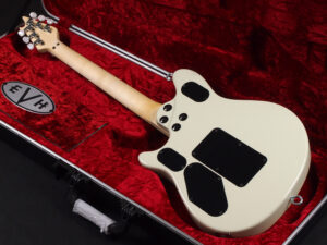 ヴァンヘイレン エディ Edward Van Halen Eddie PEAVEY Musicman Axis 5150 Friedman Brown ウルフギャング Kramer クレーマー